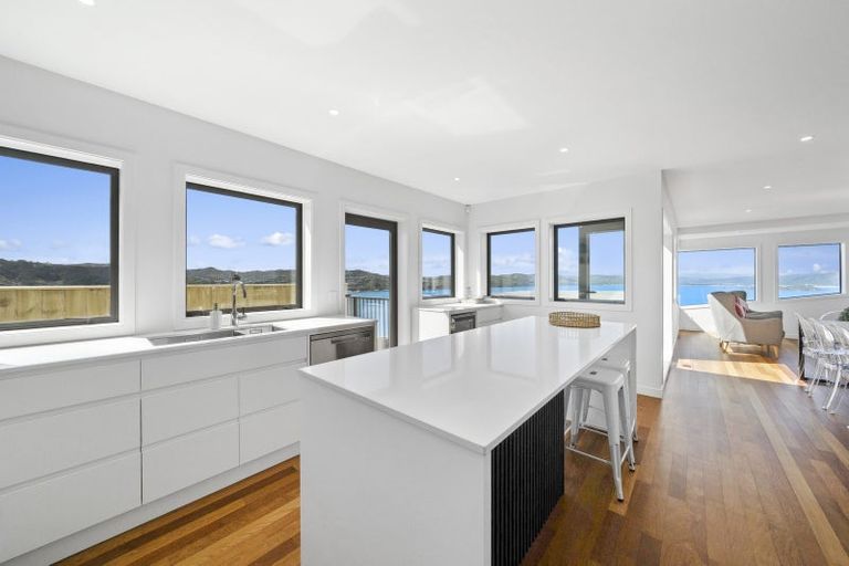 Photo of property in 4 Robieson Lane, Roseneath, Wellington, 6011