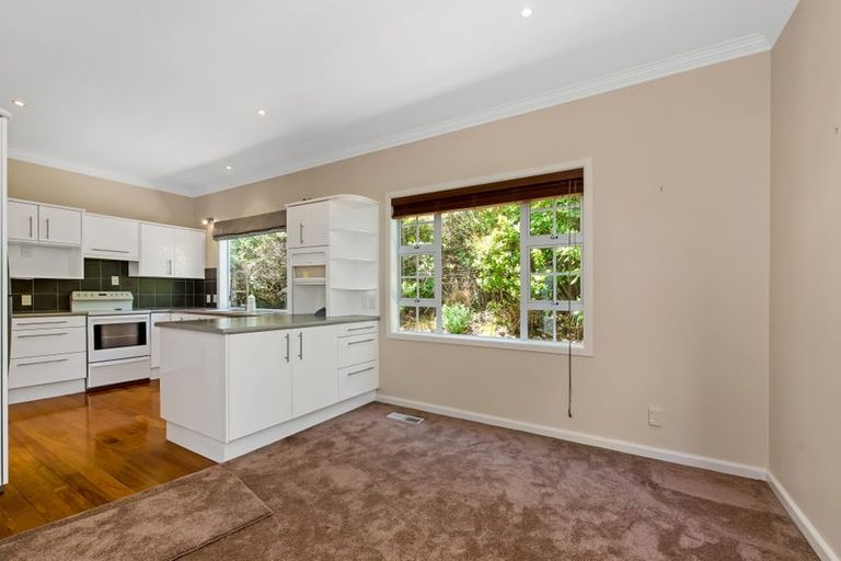 Photo of property in 10 Ardross Avenue, Khandallah, Wellington, 6035