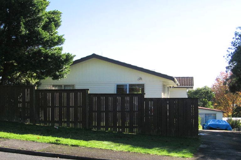 Photo of property in 33 Paewai Road, Glen Eden, Auckland, 0602