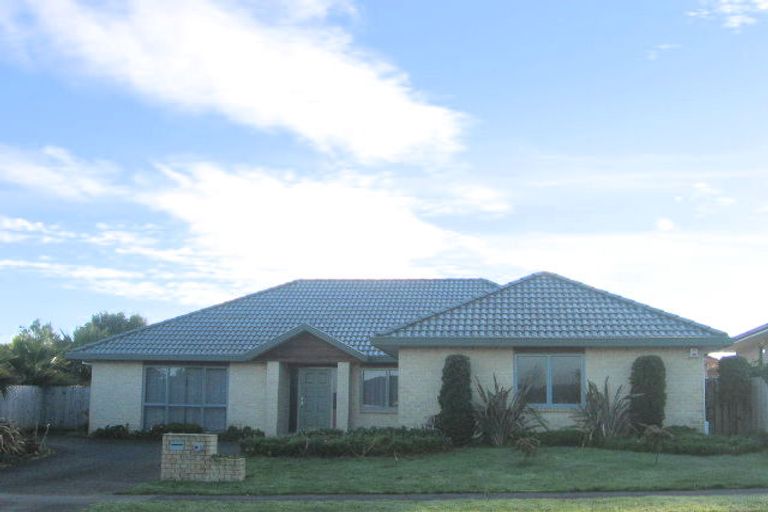 Photo of property in 18 Dannemora Drive, Dannemora, Auckland, 2016