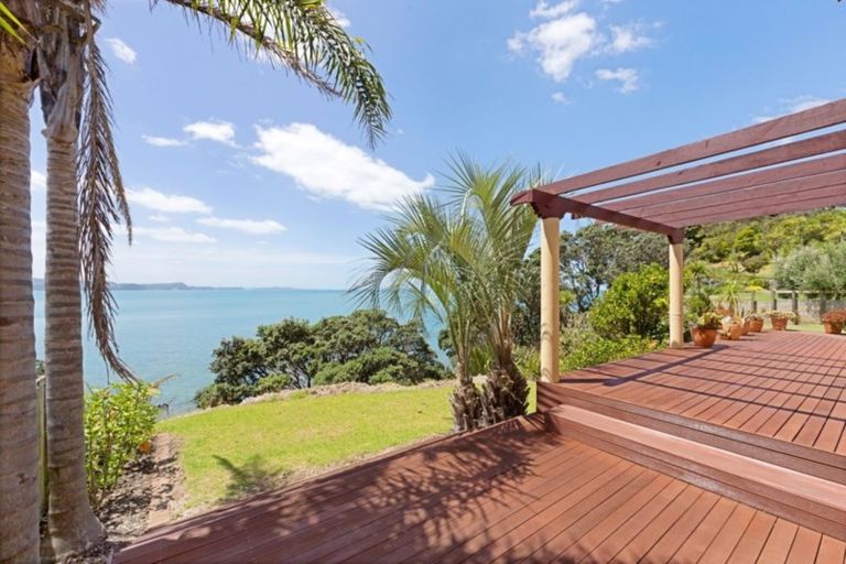 Photo of property in 65 Duncansby Road, Stanmore Bay, Whangaparaoa, 0932