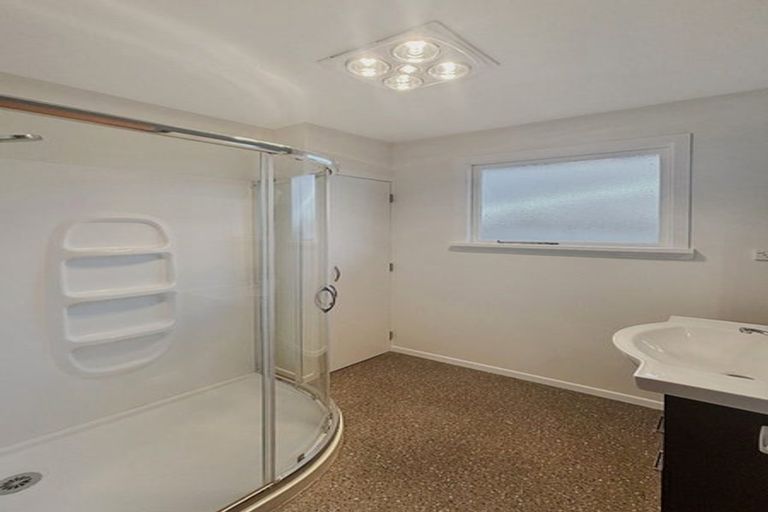 Photo of property in 122 Park Street, Winton, 9720