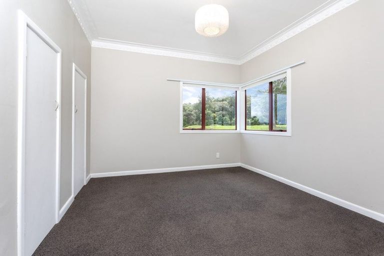 Photo of property in 369 Mangakura Road, Helensville, 0875