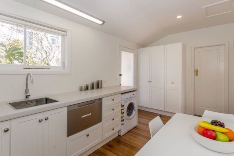 Photo of property in 3/4 Garden Road, Merivale, Christchurch, 8014