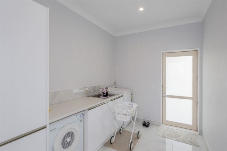 Photo of property in 85 Waikawa Beach Road, Manakau, Levin, 5573