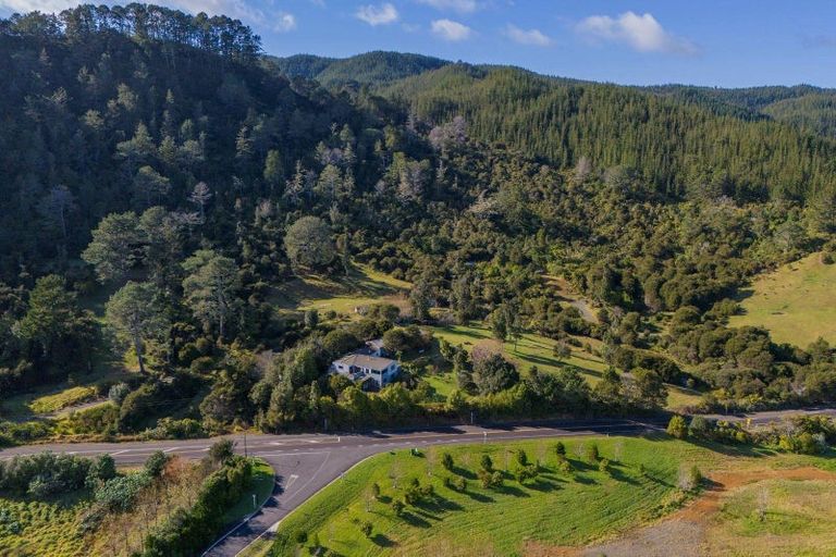 Photo of property in 896a Hikuai Settlement Road, Pauanui, Hikuai, 3579