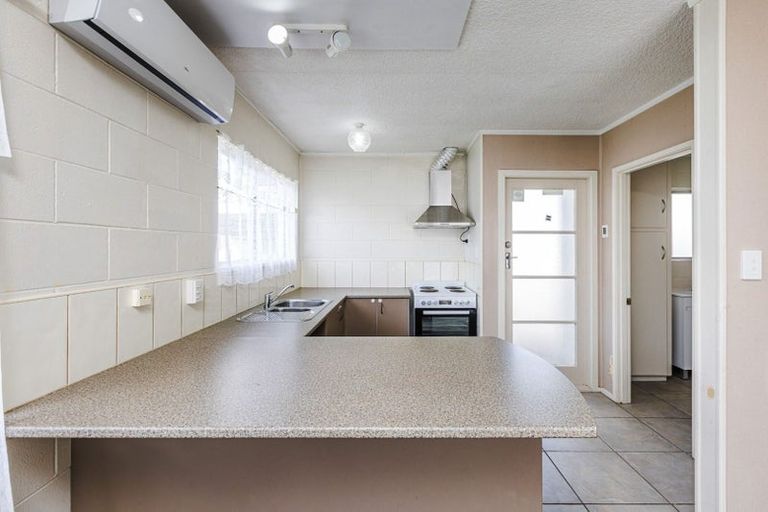 Photo of property in 4/29 South Street, Papakura, 2110