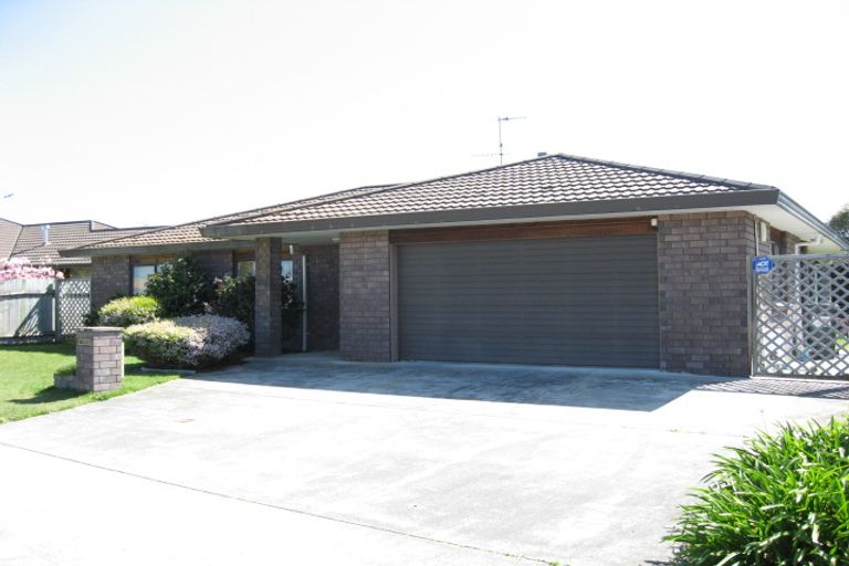 Photo of property in 19 Hadleigh Court, Paraparaumu, 5032