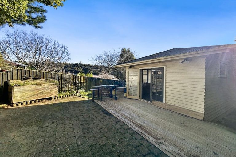 Photo of property in 79 Stokes Valley Road, Stokes Valley, Lower Hutt, 5019