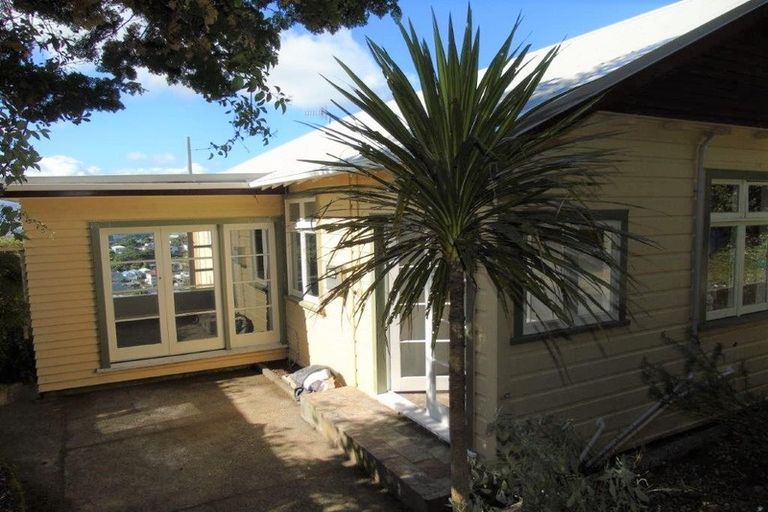 Photo of property in 41 Mitchell Street, Brooklyn, Wellington, 6021