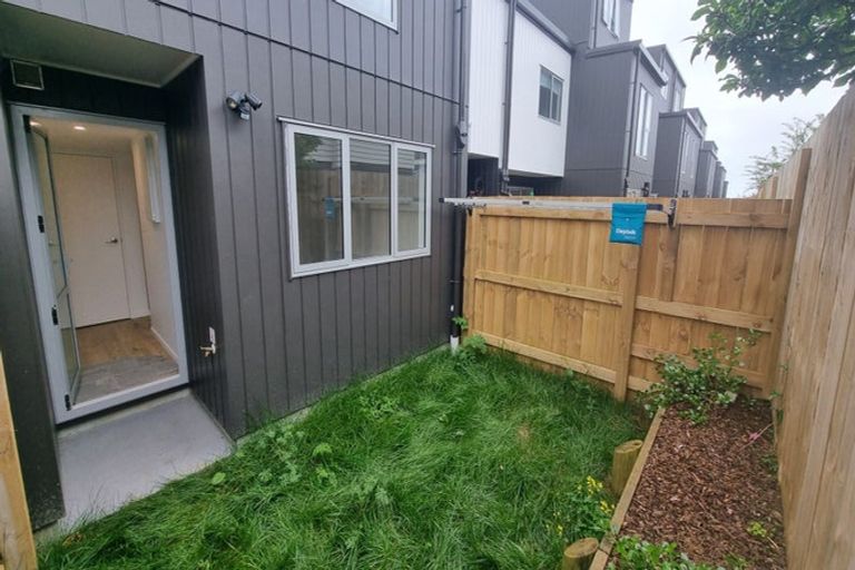 Photo of property in 57 Ngae Place, Mangere East, Auckland, 2024