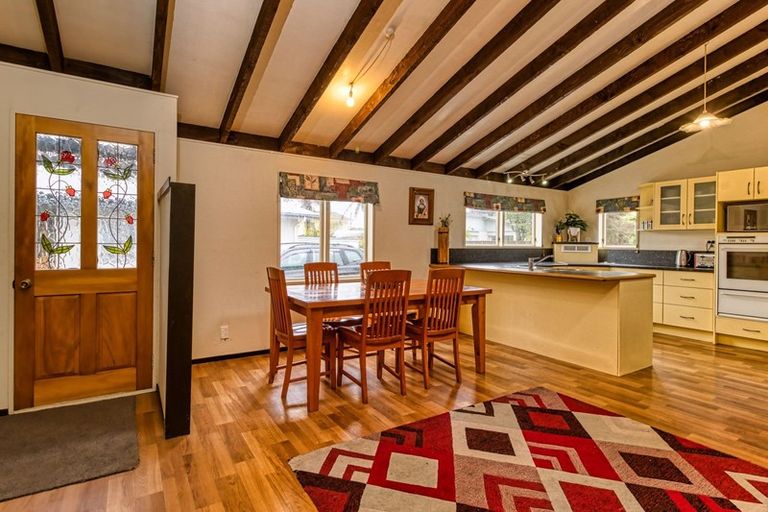 Photo of property in 20 Gebbie Road, Taradale, Napier, 4112