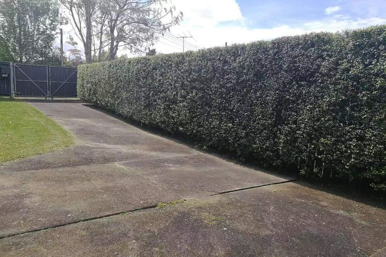 Photo of property in 61 Eastglen Road, Glen Eden, Auckland, 0602