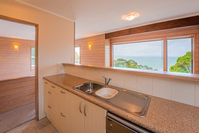 Photo of property in 1/272 Whangaparaoa Road, Red Beach, 0932