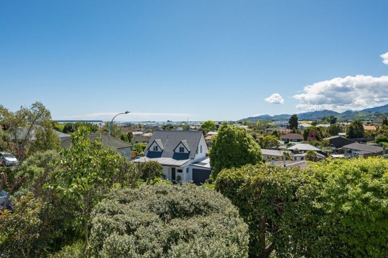 Photo of property in 37 Crescent Street, Richmond, 7020