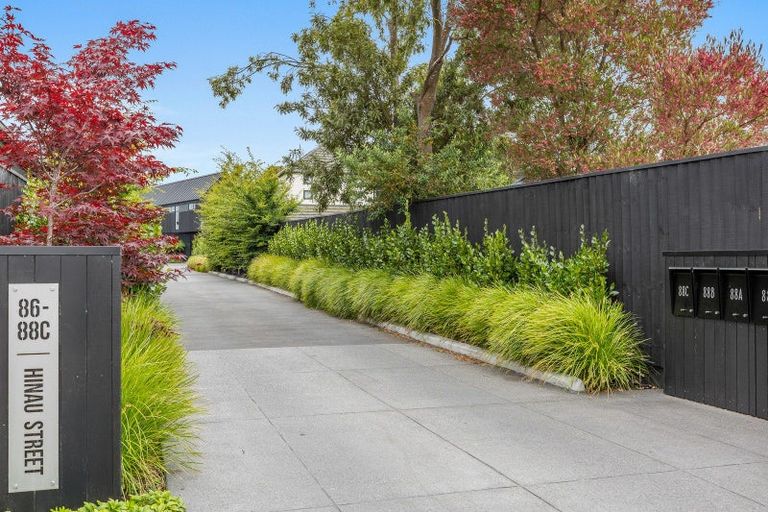 Photo of property in 86 Hinau Street, Riccarton, Christchurch, 8041