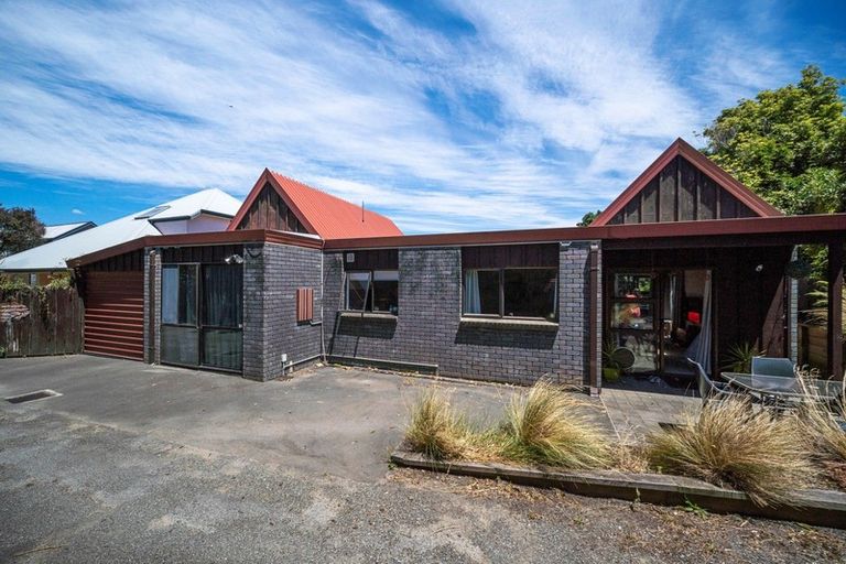 Photo of property in 2/38 Martin Street, Monaco, Nelson, 7011
