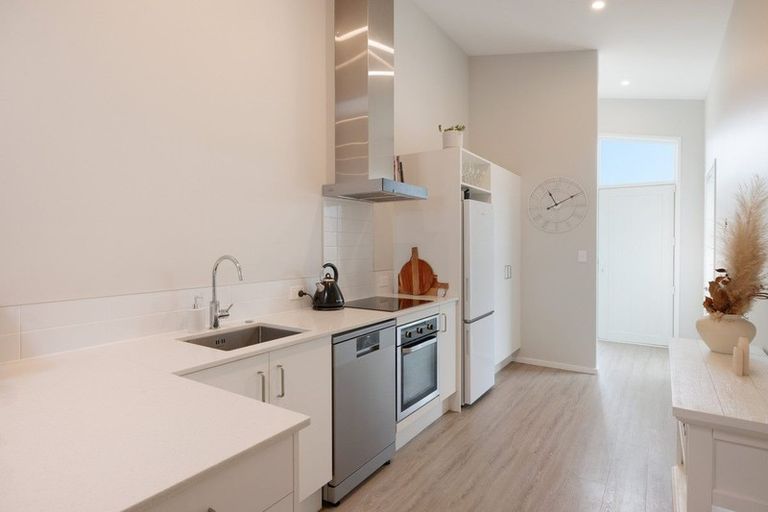 Photo of property in 20b Komata Crescent, Papamoa Beach, Papamoa, 3118