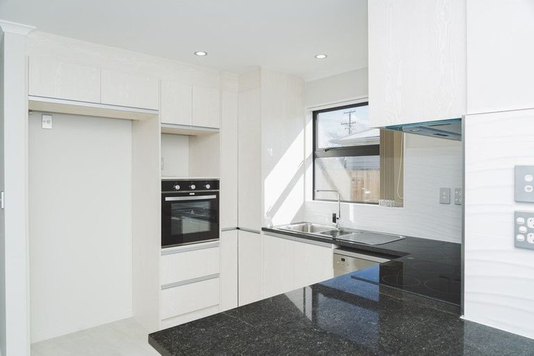 Photo of property in 79a Russell Road, Manurewa, Auckland, 2102