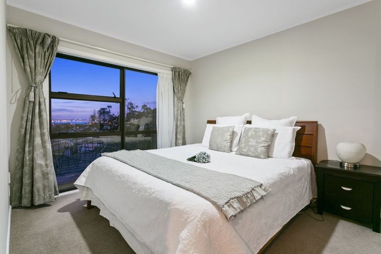 Photo of property in 1/24 Martin Crescent, Northcote, Auckland, 0627