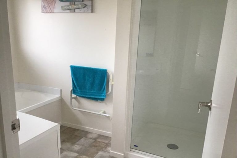 Photo of property in 100 Barry Avenue, Cromwell, 9310