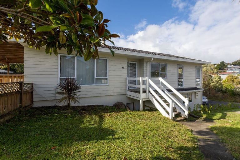 Photo of property in 115 Athena Drive, Totara Vale, Auckland, 0629