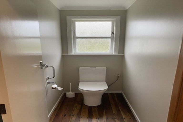 Photo of property in 148 Main Road, Tawa, Wellington, 5028