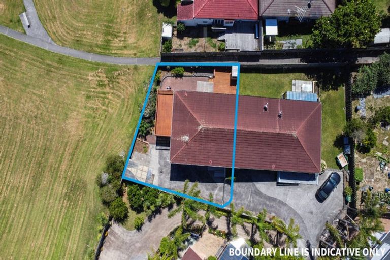 Photo of property in 2/28 Birman Close, Half Moon Bay, Auckland, 2012