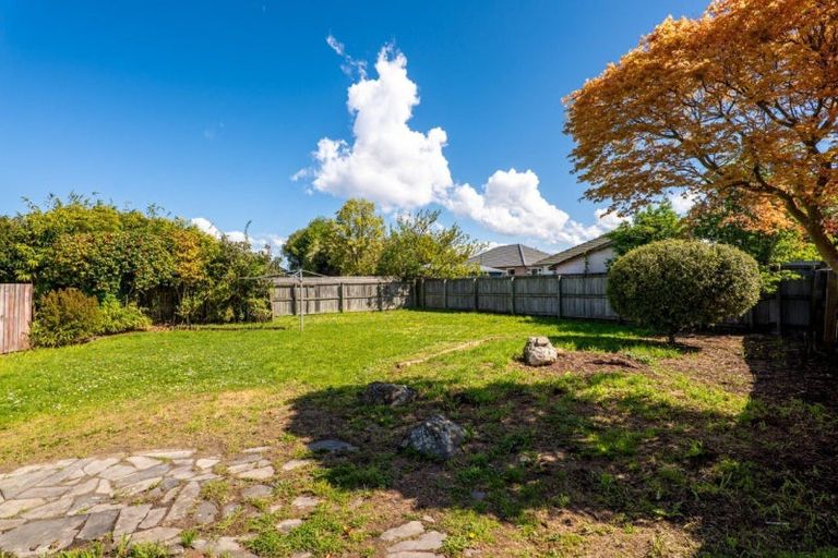 Photo of property in 21 Lambeth Crescent, Northcote, Christchurch, 8052