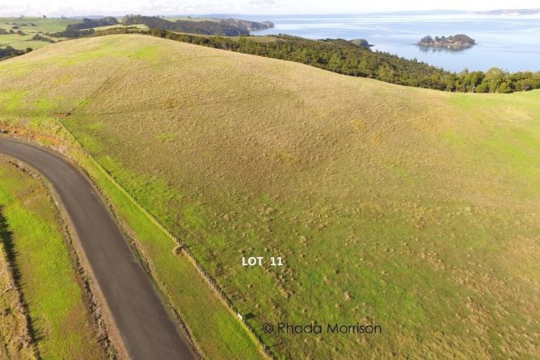 Photo of property in 11 Te Wairoa Lane, Tinopai, 0593