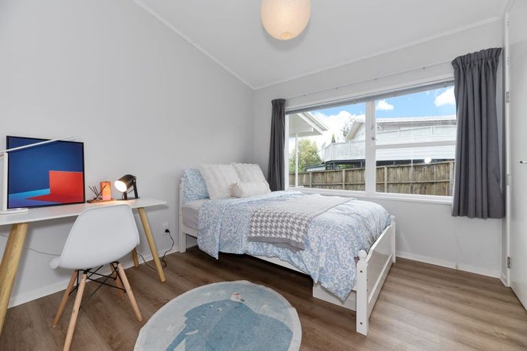 Photo of property in 137 Verbena Road, Birkdale, Auckland, 0626