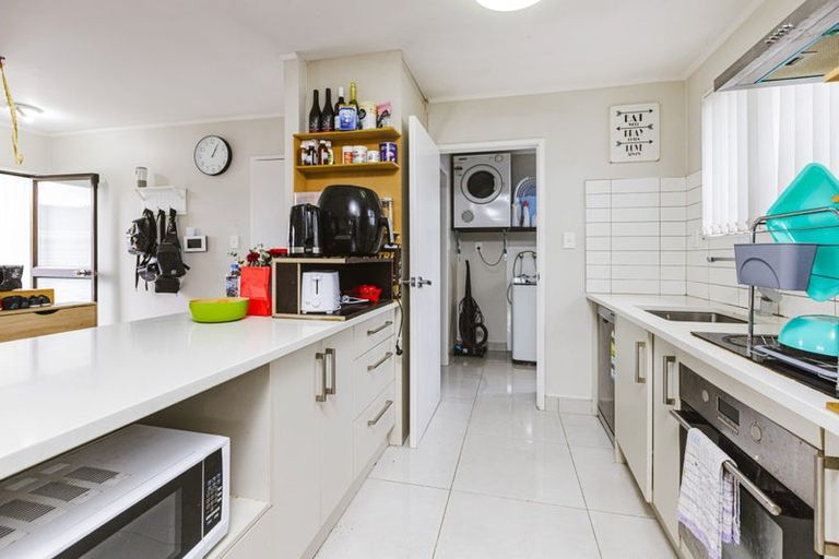 Photo of property in 5/1 Rebecca Rise, Weymouth, Auckland, 2103