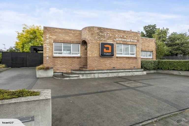Photo of property in 2/27 Taharoto Road, Takapuna, Auckland, 0622