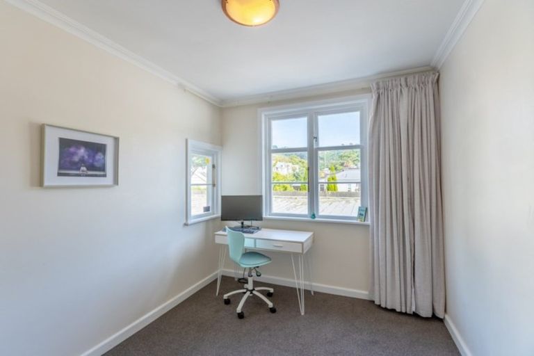 Photo of property in Winslow Apartments, 5/2 Ohiro Road, Aro Valley, Wellington, 6021