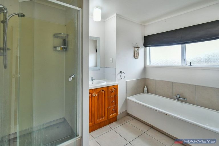 Photo of property in 43 Charles Prevost Drive, The Gardens, Auckland, 2105