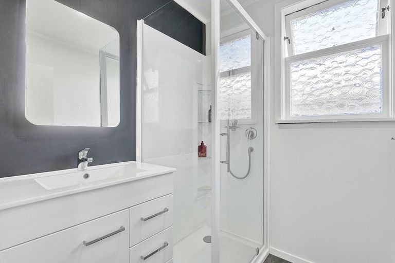 Photo of property in 75 Wrantage Street, Westown, New Plymouth, 4310