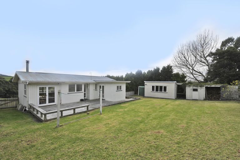 Photo of property in 17 Pakiri Road, Leigh, Warkworth, 0985