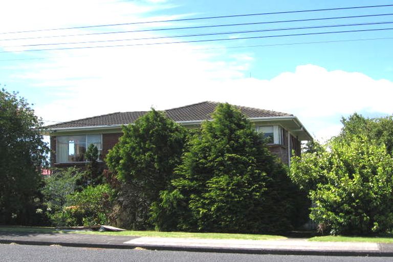 Photo of property in 1/6 Gordon Avenue, Milford, Auckland, 0620