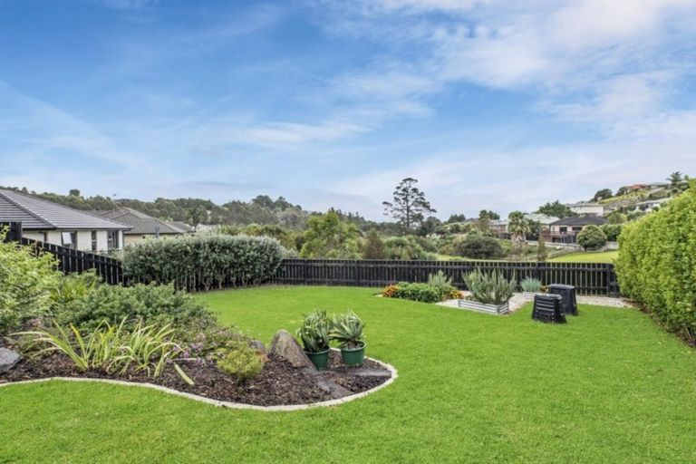 Photo of property in 126 Oteki Park Drive, Welcome Bay, Tauranga, 3112