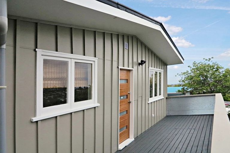 Photo of property in 109 Vipond Road, Stanmore Bay, Whangaparaoa, 0932