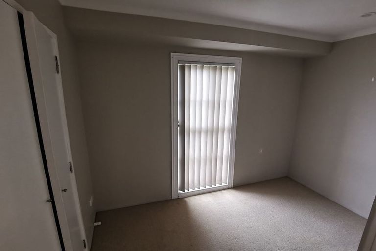 Photo of property in 49a Bruce Mclaren Road, Henderson, Auckland, 0612