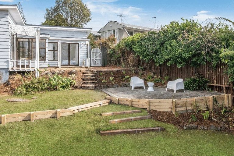 Photo of property in 49 Jaemont Avenue, Te Atatu South, Auckland, 0610