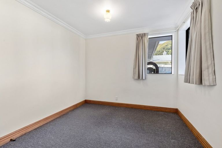 Photo of property in 2/10 Waitui Crescent, Waiwhetu, Lower Hutt, 5010
