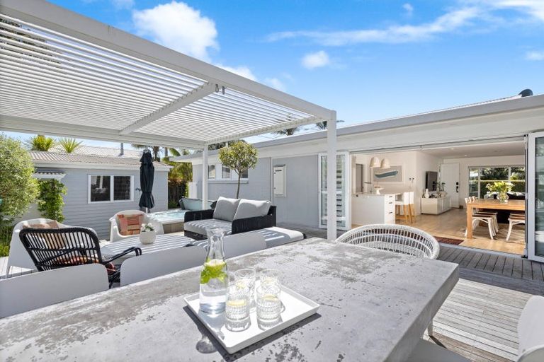 Photo of property in 19 Harbour View Road, Point Wells, Warkworth, 0986