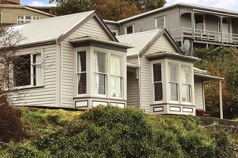 Photo of property in 1 Heriot Row, Dunedin Central, Dunedin, 9016