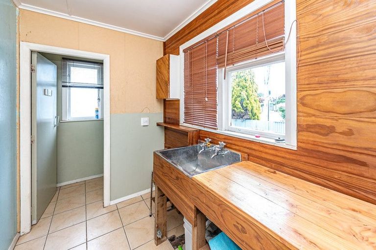 Photo of property in 3 Jackson Street, College Estate, Whanganui, 4500