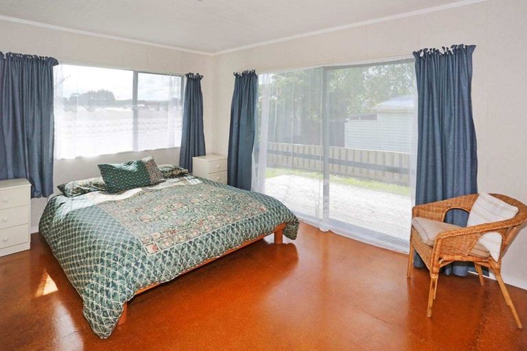 Photo of property in 10 Mackinnon Road, Manukau Heads, Waiuku, 2684