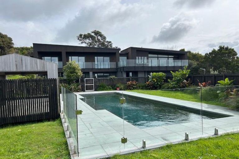 Photo of property in 4 Arabella Lane, Snells Beach, 0920