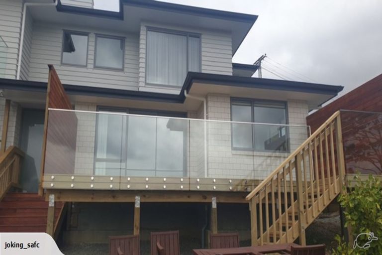 Photo of property in 2 Ridgeview Close, Red Beach, 0932