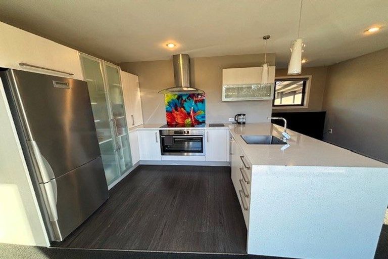 Photo of property in 12 Masham Road, Broomfield, Christchurch, 8042